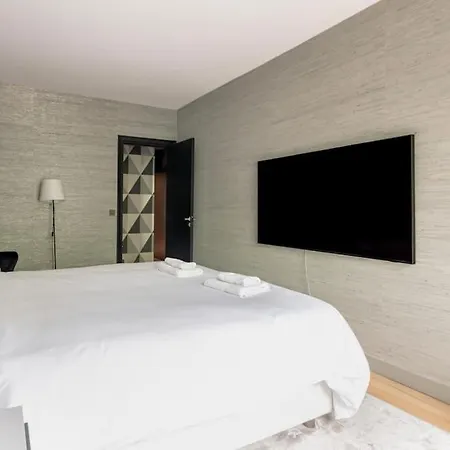 Superb 2-beds Apt With Ac In 16th Paris
