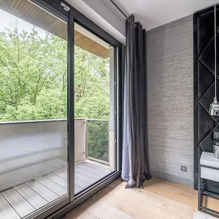 Superb 2-beds Apt With Ac In 16th Appartement *