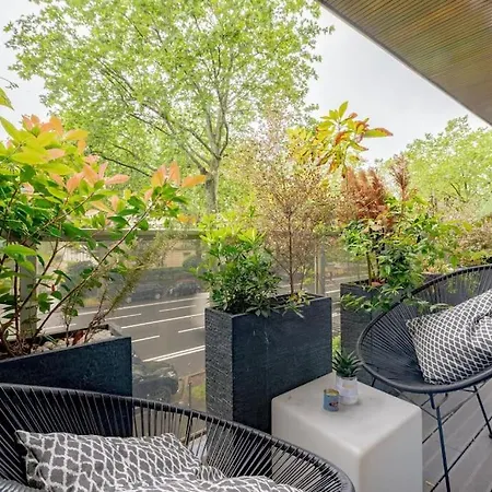 Superb 2-beds Apt With Ac In 16th *